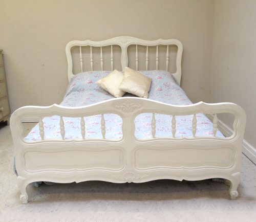 VINTAGE FRENCH PROVENCAL STYLE DOUBLE BED